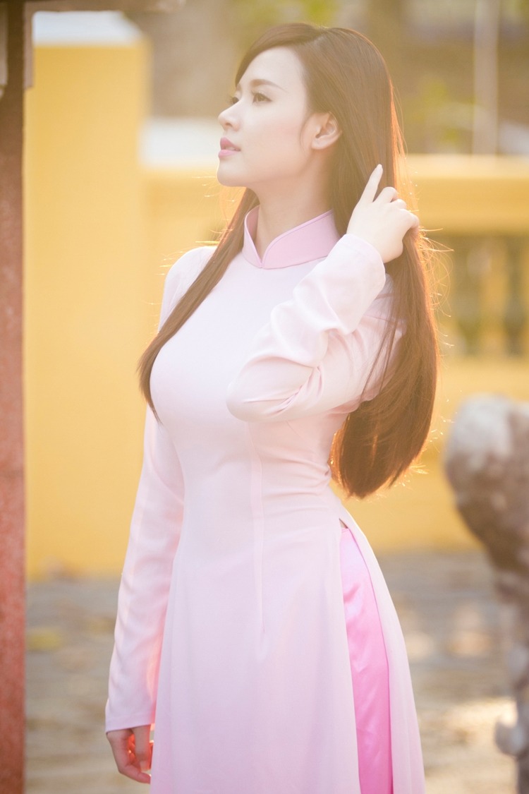 丰满女老板三级了
